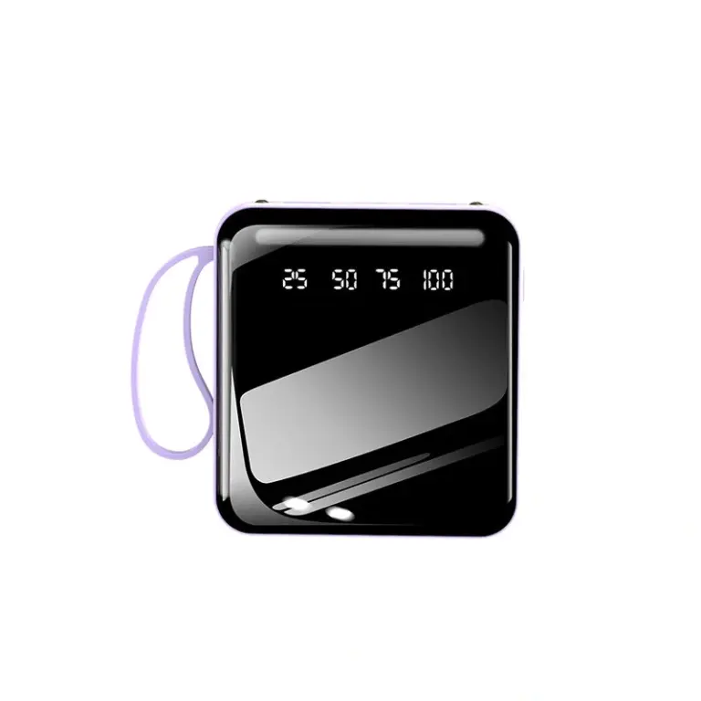 Мини-павербанк емкостью 10000 мАч со встроенными кабелями